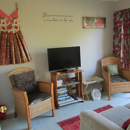 Be My Guest Bed & Breakfast New Plymouth Exterior foto