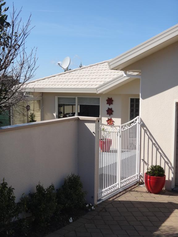 Be My Guest Bed & Breakfast New Plymouth Exterior foto