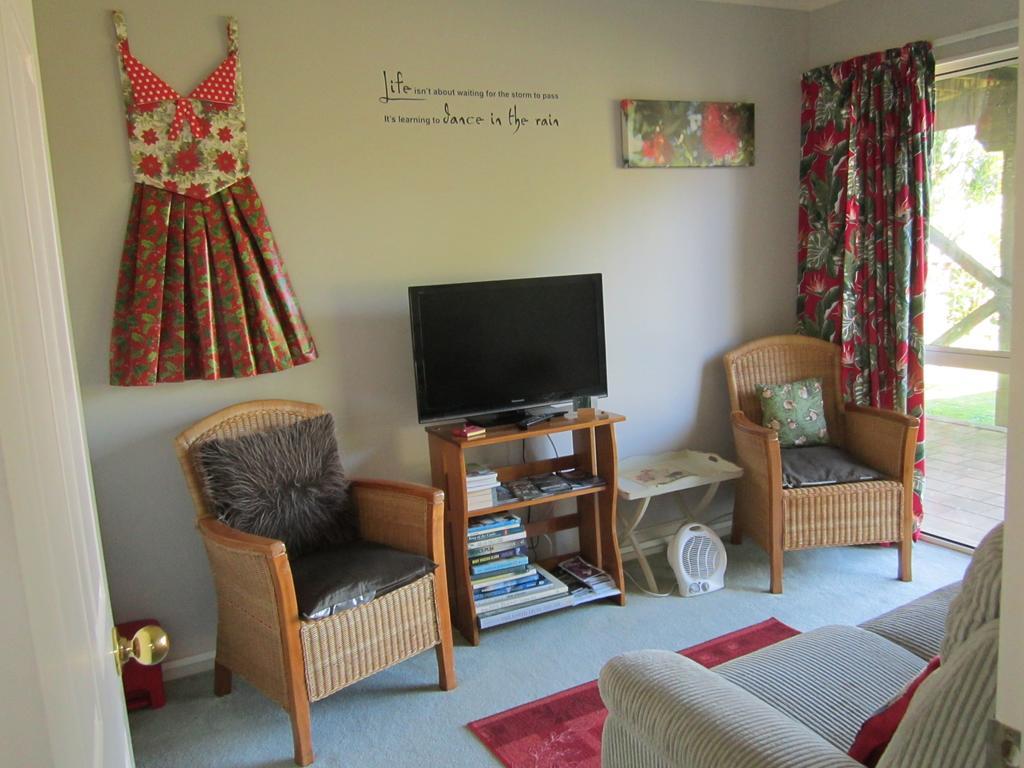 Be My Guest Bed & Breakfast New Plymouth Exterior foto